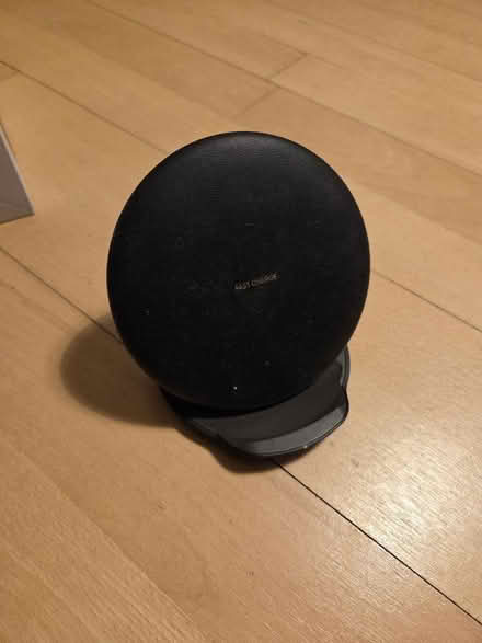 Photo of free Samsung wireless charger (Notting Hill Gate W2) #2