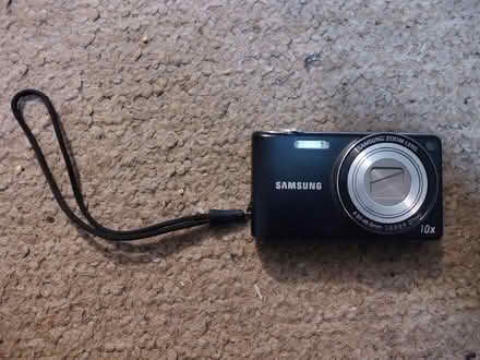 Photo of free Old Samsung digital camera (Donnington OX4) #1