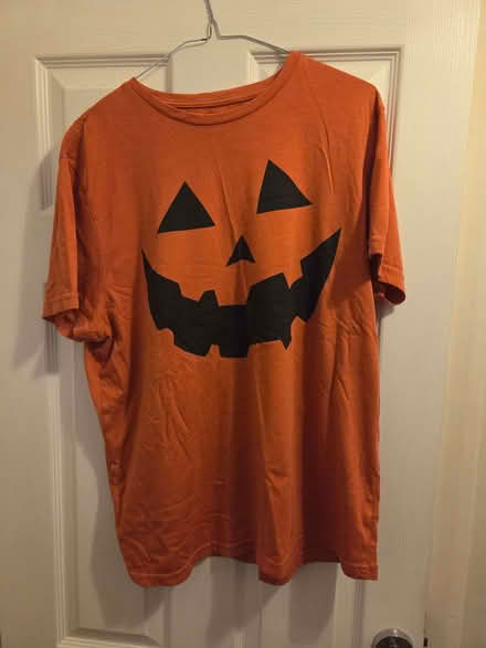 Photo of free George orange pumpkin face t-shirt. Large. (Chelmsford CM2) #1