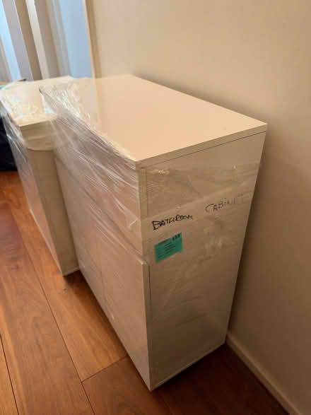 Photo of free White cabinet (Swiss Cottage NW8) #2