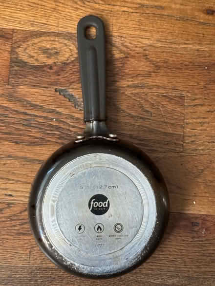 Photo of free 5 inch mini frying pan (Clason Point Bronx NY) #2