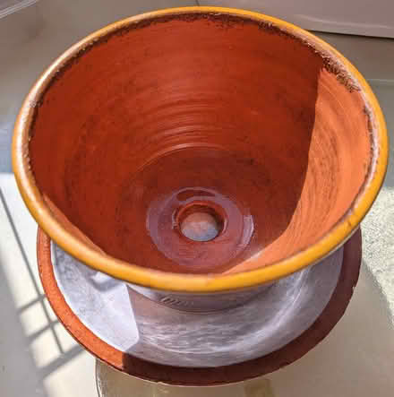 Photo of free small terra cotta pot (Anna st in Teaneck) #1