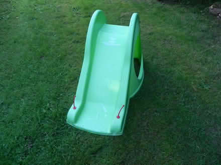 Photo of free Green toddler slide (Inchbare DD9) #2