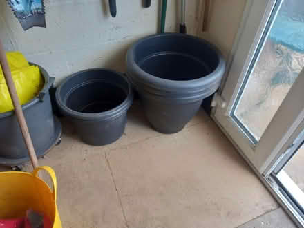 Photo of free Plastic garden pots (CV10) #1