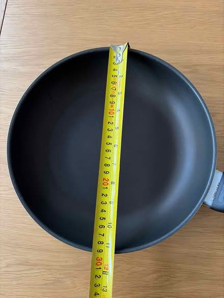 Photo of free Large non stick frying pan (Stanmore HA3) #2