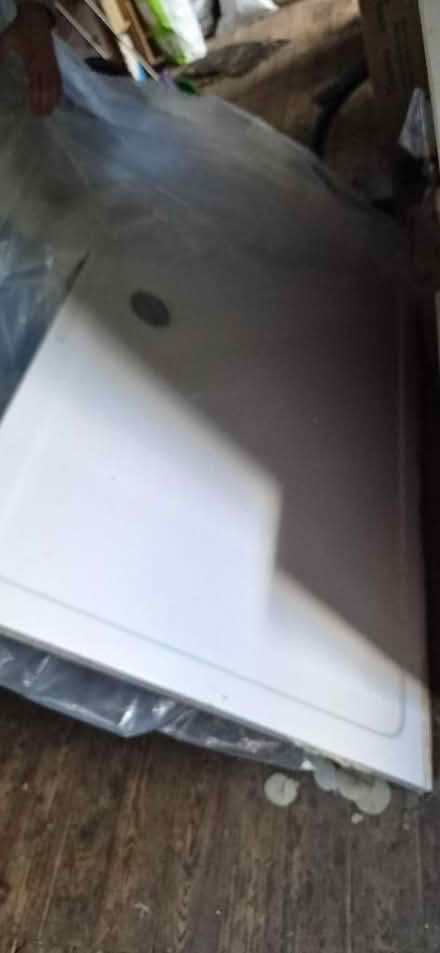 Photo of free White shower tray 150cm x 90cm (Raby CH63) #1