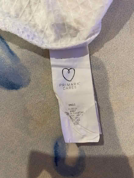 Photo of free Single duvet cover and pillow cases (Weybridge KT13) #2