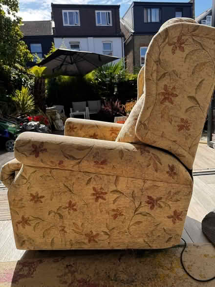 Photo of free Electric Recliner chair (Streatham Park SW16) #2
