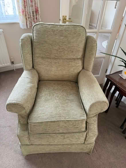 Photo of free 4 x comfortable green armchairs (Merley, Wimborne) #1