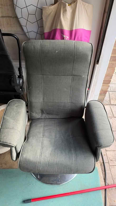 Photo of free Grey Swivel Armchair (SL45SL) #1