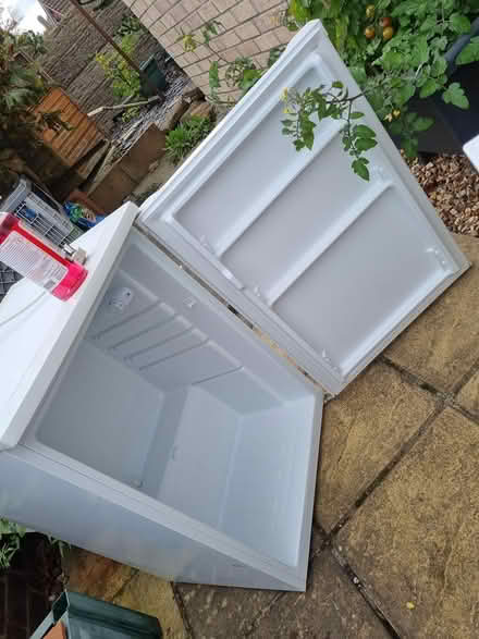 Photo of free Fridge (Westfield lane Mansfield) #1