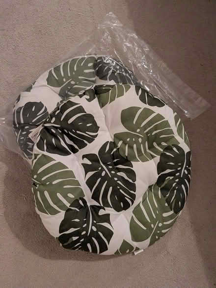 Photo of free Two round cushions (W5) #1