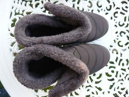 Photo of free Ladies brown calf-length zip-up boots Faux-fur lined Size 5 (Kempsey WR5) #2
