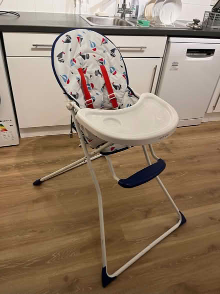 Photo of free High chair (Canonbury N1) #1