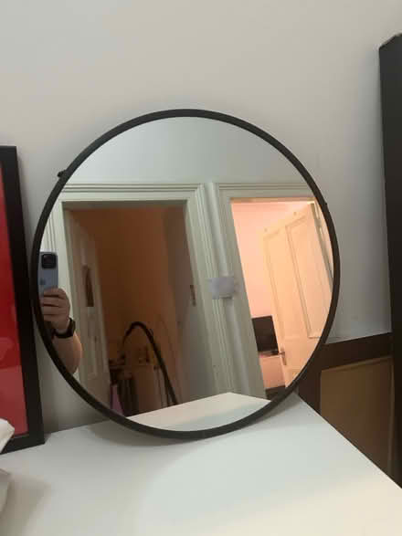 Photo of free Round mirror (Birkenhead) #1