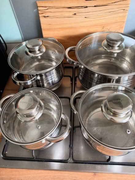 Photo of free saucepans and frying pan (Peasedown St John CP BA2) #2