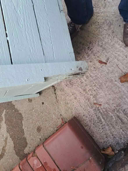 Photo of free Xl wooden planter (Ashwood Park CW9) #3