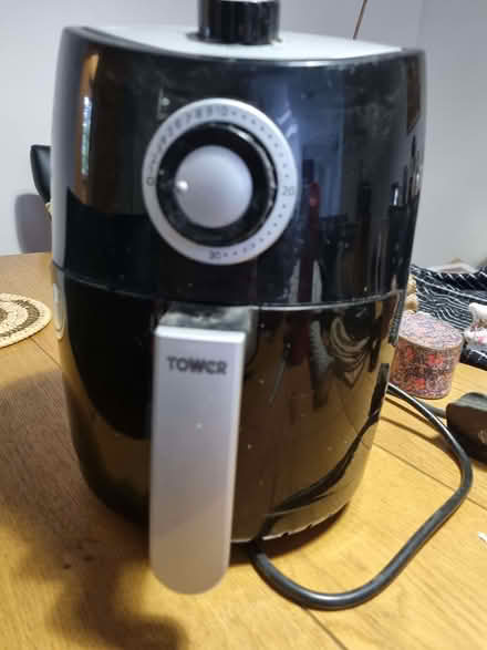Photo of free Air fryer (Fox Street CO7) #1