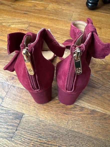 Photo of free Size 8 Tommy Hilfiger Sandals (Clason Point Bronx NY) #2