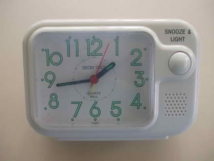 Photo of free White alarm clock (Stretford M32) #1