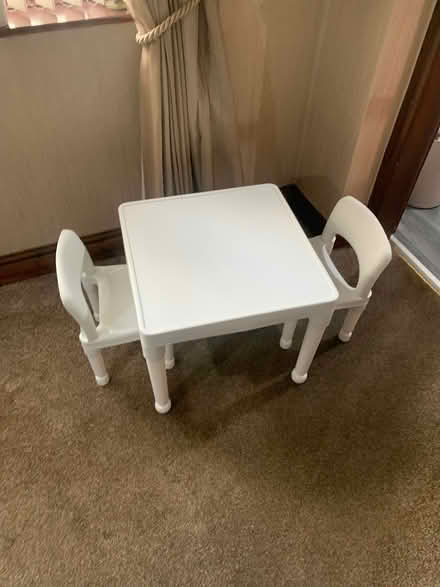 Photo of free Child’s table and 2 chairs (Dy1 4pa) #1