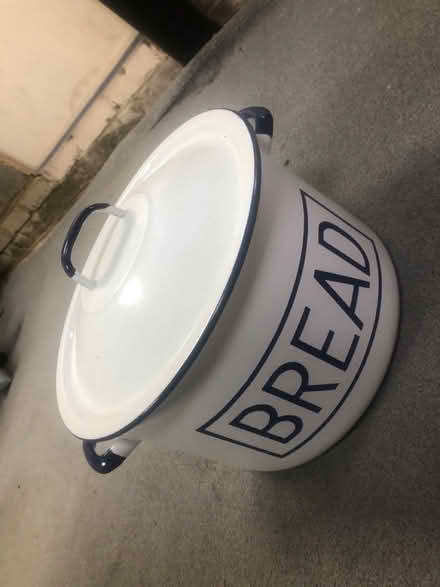 Photo of free Enamel Bread Tin (Storrington RH20) #1
