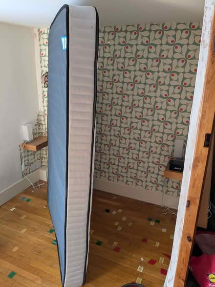 Photo of free King size mattress (Chalton LU4) #3