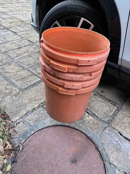 Photo of free Garden pots large (Middleton PO22) #1