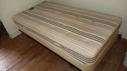Photo of free Single bed (19095) #1