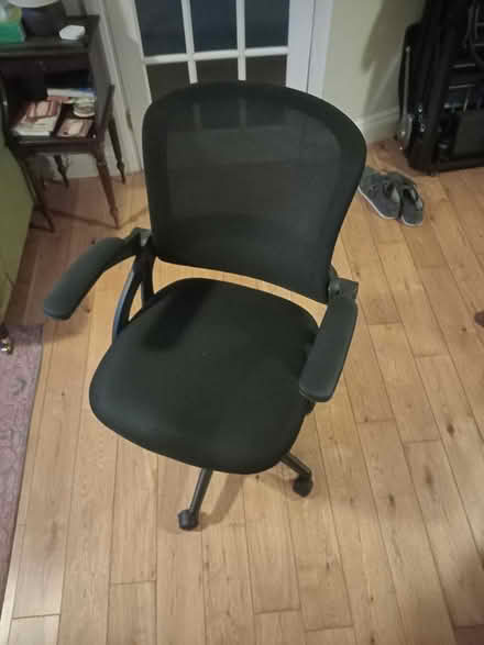 Photo of free Black office chair. Slight wobble (Plumstead, SE18) #1
