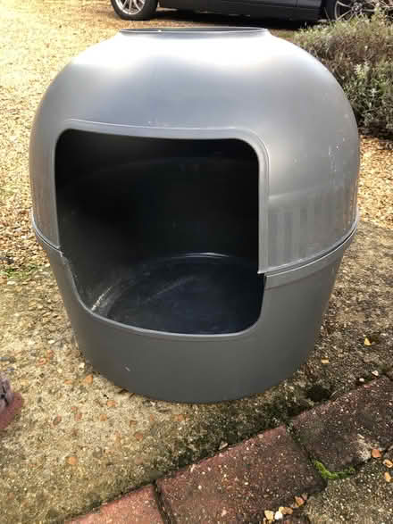 Photo of free Cat litter tray (RH14) #1