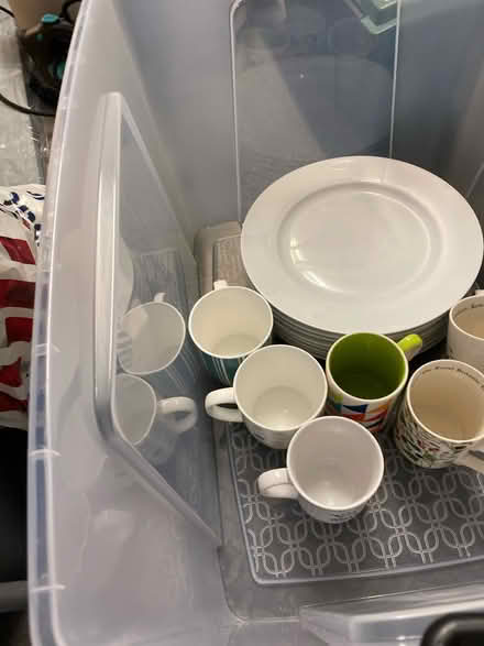 Photo of free Clear out of kitchen items (Woking GU22 8RR) #1