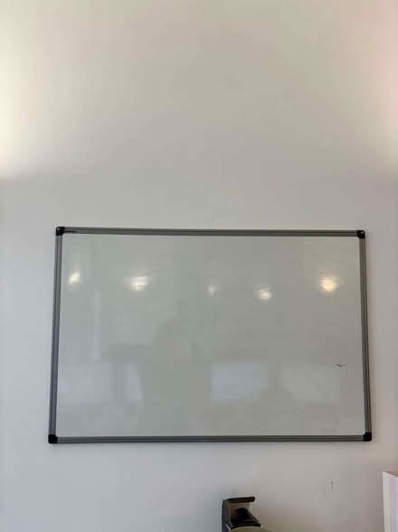 Photo of free White board & pens (Marylebone W1U) #1