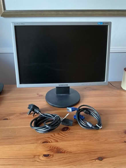 Photo of free Small computer monitor (Englefield Green TW20 0) #1