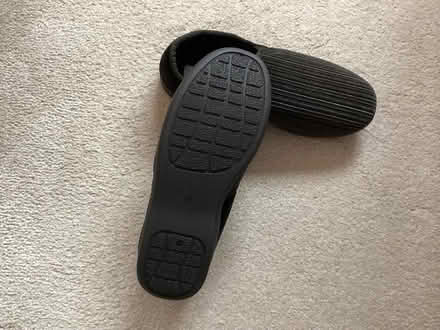 Photo of free Men’s slippers (new) (Bussage GL6) #2