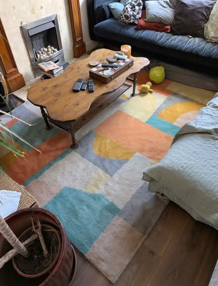 Photo of free Habitat Quentin Abstract Rug XL (Manchester M19) #2