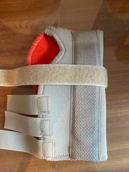 Photo of free Thermoskin L wrist brace XS (Horley) #3