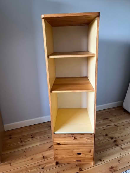 Photo of free shelving unit with drawer (Poulner BH24) #1