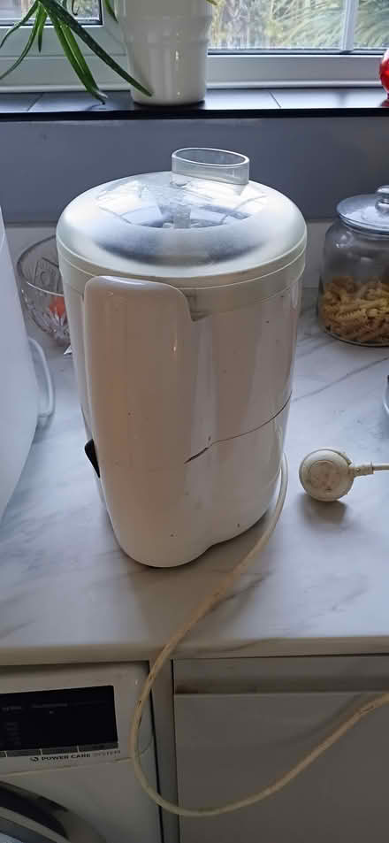 Photo of free Juicer (Elmfarm Aylesbury HP21) #1