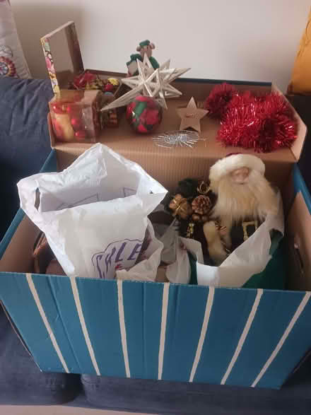Photo of free Xmas Decorations (Kempshott RG22) #1