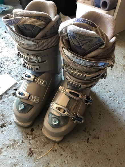 Photo of free Ski boots (RH14) #1