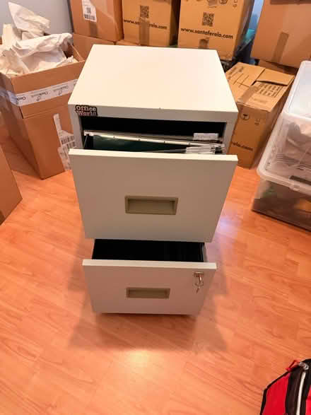 Photo of free 2 drawer filing cabinet (Anniesland, glasgow, G12) #4