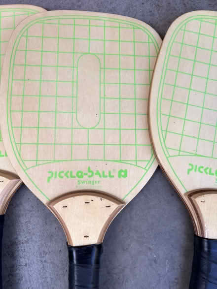 Photo of free Pickle Ball paddles and balls (Moutain View near San Antonio) #2