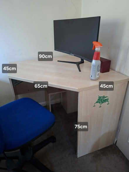 Photo of free Corner desk, Old Woking (Woking, GU22) #1