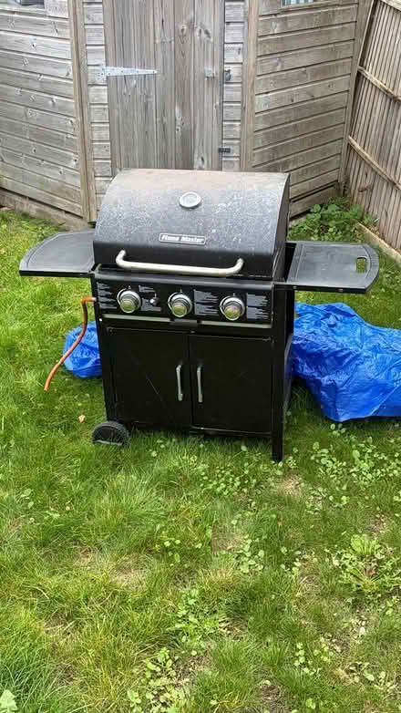 Photo of free Working gas bbq (TN35 Ore) #1