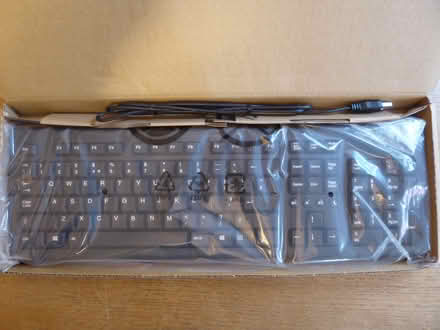 Photo of free New USB keyboard (Nailsworth GL6) #1