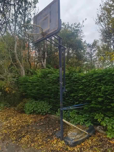Photo of free Basketball Hoop Free Standing (Ben Rhydding) #1