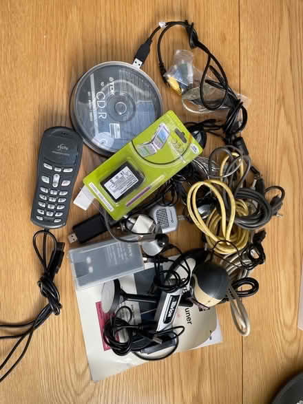 Photo of free Computer/electrical bits (Loughton MK5) #1