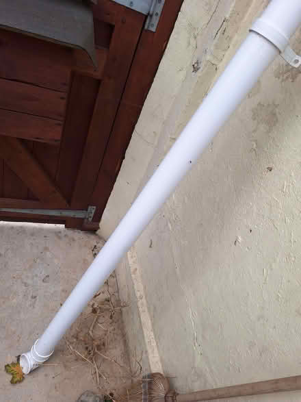 Photo of free DRAINPIPE with elbow joint and wall fixing (Hove BN3) #1