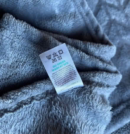 Photo of free Matalan bluey/ grey fleecy throw (Ware SG12) #2